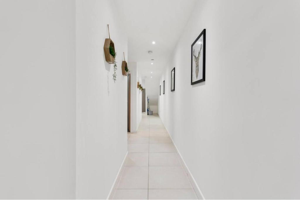 Modern Spacious Three Bedrooms With Private Garden Cardiff Exterior photo